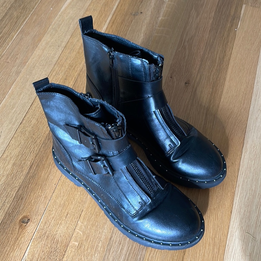 Black Dirty Laundry Boots